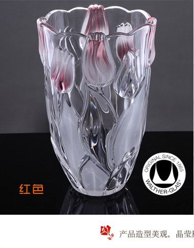 韦特红色郁金香花瓶