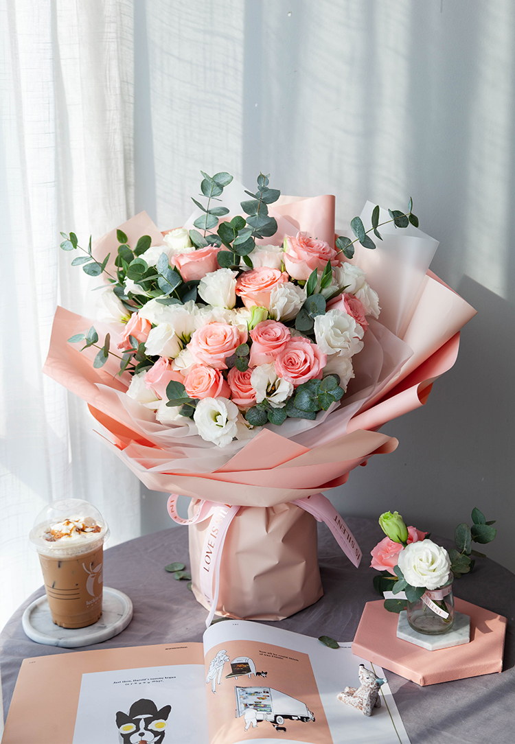 韩式系列/公主的假日:韩式花束系列:戴安娜玫瑰11枝,3头或以上白色洋