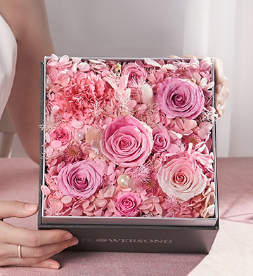 幸福满载永生花礼盒/康乃馨款