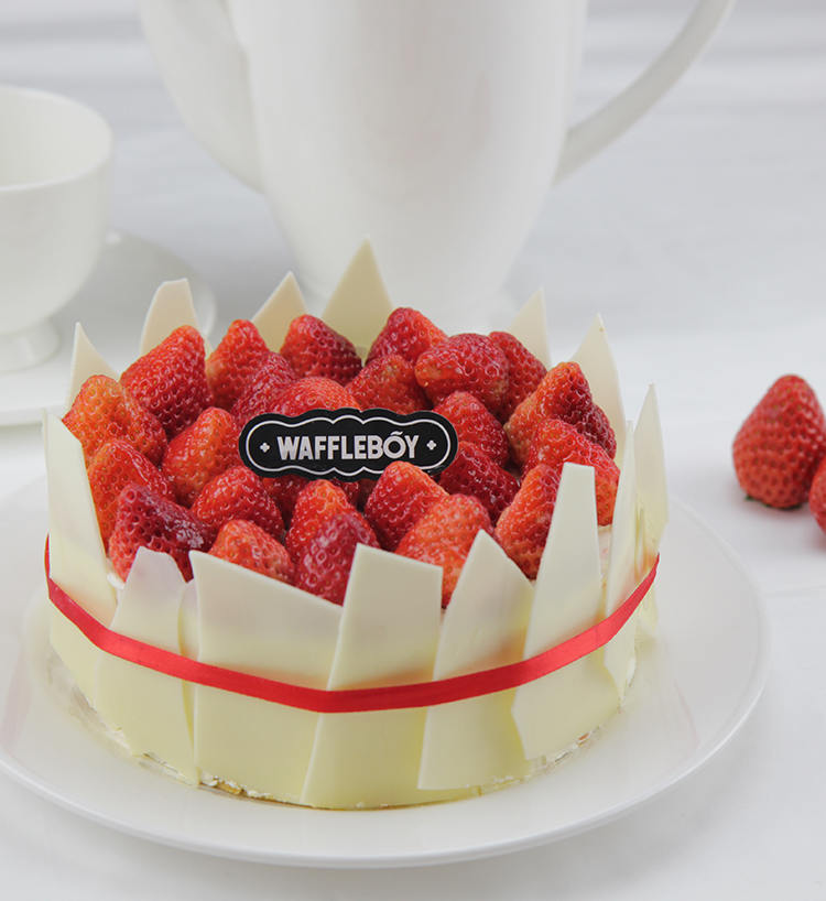 草莓烤芝士蛋糕(6寸):芝士、淡奶油、草莓_
