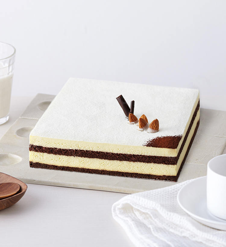 阿尔蒙洛克蛋糕(5-8人食):品牌:诺心lecake br> 甜度:★ br> 保鲜条件